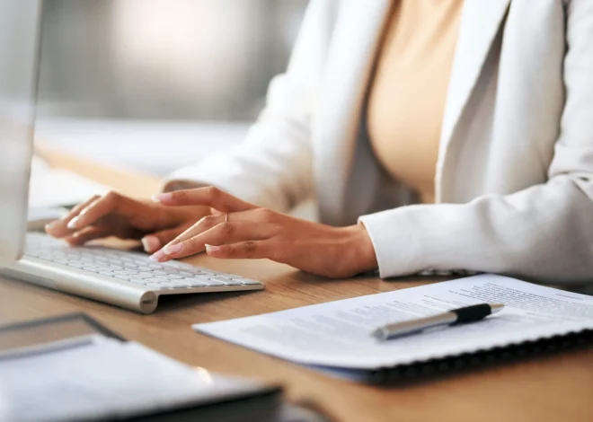 Streamline manual contract review for commercial transactions