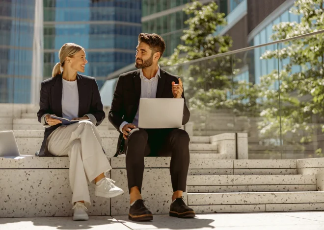 Law firm governance with HighQ and Syncly